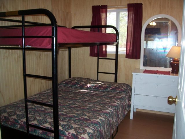 Cabin 4 bedroom with bunkbed.
